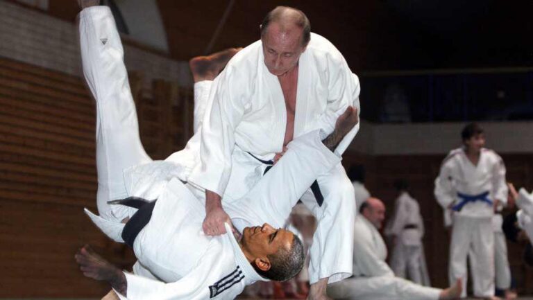 Checkmate Obama Kerry Concede To Leave Threat Of Force Out Of UN 